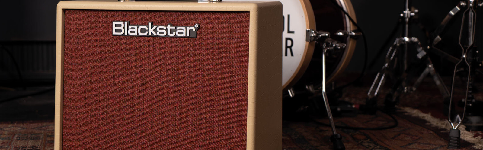 Debut 50R - Blackstar